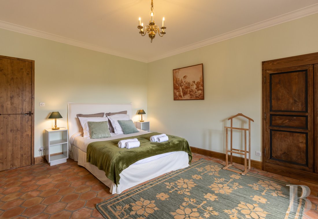 A former 17th-century farmhouse in the shadow of a chateau, in Saint-Alban-Auriolles in the Ardèche - photo  n°13